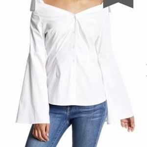 Romeo+Juliet Couture Off Shoulder Spread Collar